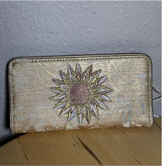 Sakroots Artist Circle Rose Gold Wallet NWT - Picture 1 of 5